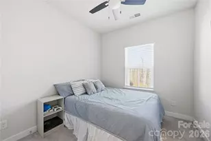 1172 Ashbury St, Charlotte, NC 28216 - Photo 32