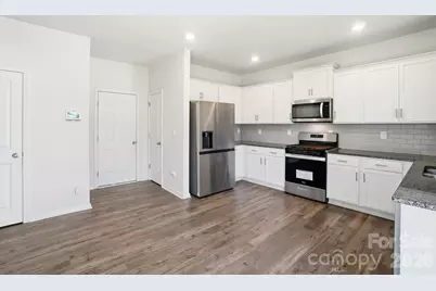 8012 Clairwood Drive, Charlotte, NC 28269 - Photo 16