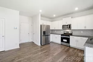 8012 Clairwood Dr, Charlotte, NC 28269 - Photo 16