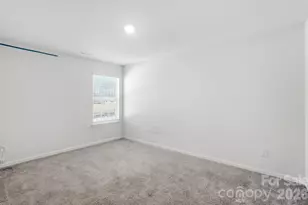 8012 Clairwood Dr, Charlotte, NC 28269 - Photo 36