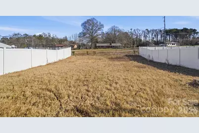 8012 Clairwood Drive, Charlotte, NC 28269 - Photo 44