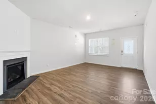 8012 Clairwood Dr, Charlotte, NC 28269 - Photo 2