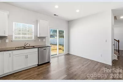 8012 Clairwood Drive, Charlotte, NC 28269 - Photo 18