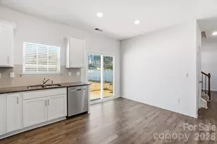 8012 Clairwood Dr, Charlotte, NC 28269 - Photo 18