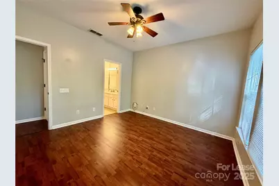 10208 Roundleaf Drive, Charlotte, NC 28213 - Photo 4