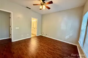 10208 Roundleaf Dr, Charlotte, NC 28213 - Photo 4