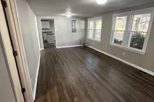 109 Lineview Dr, Matthews, NC 28105 - Photo 2