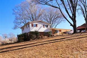 1521 19th St SW, Hickory, NC 28602 - Photo 1