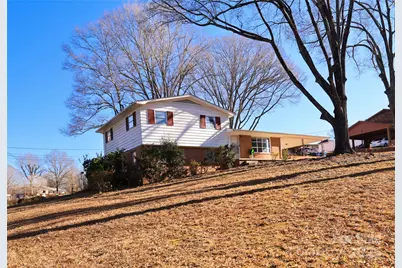 1521 19th Street SW, Hickory, NC 28602 - Photo 1