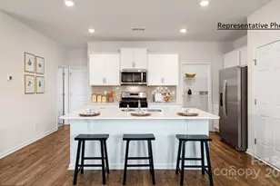 631 13th Ave Dr NE, Hickory, NC 28601 - Photo 6