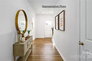 620 13th Ave Dr NE, Hickory, NC 28601 - Photo 2