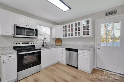 7713 Red Robin Trail, Denver, NC 28037 - Photo 8