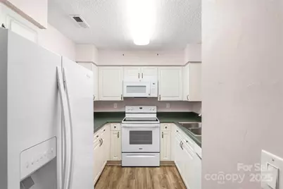 4226 Melrose Club Drive, Matthews, NC 28105 - Photo 6