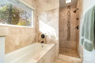 1018 Shady Bluff Dr, Charlotte, NC 28211 - Photo 24