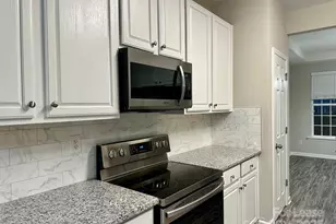4427 Eglinton Toll Ct, Charlotte, NC 28213 - Photo 6