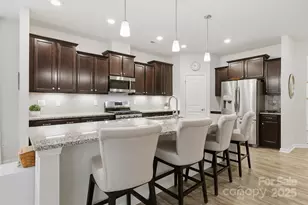 352 Picasso Trl, Mount Holly, NC 28120 - Photo 16