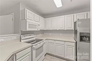 9709 Campus Walk Ln, Charlotte, NC 28262 - Photo 4