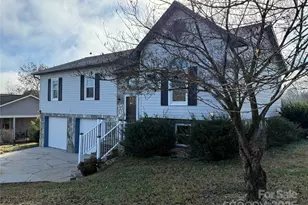 4554 Horseshoe Bend Rd, Hudson, NC 28638 - Photo 2