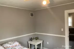 310 S Vine St, Gastonia, NC 28052 - Photo 12