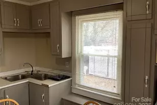 310 S Vine St, Gastonia, NC 28052 - Photo 10