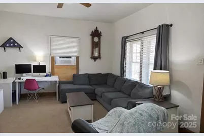 220 E Catawba Avenue, Mount Holly, NC 28120 - Photo 4