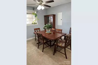 220 E Catawba Avenue, Mount Holly, NC 28120 - Photo 8