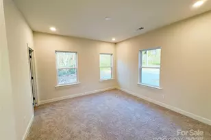 1426 Harris St, Statesville, NC 28677 - Photo 12