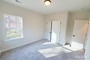 1426 Harris St, Statesville, NC 28677 - Photo 8