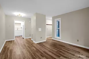 520 Courtwood Ln, Hendersonville, NC 28739 - Photo 1