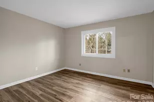 520 Courtwood Ln, Hendersonville, NC 28739 - Photo 10