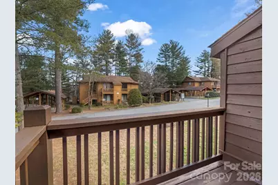 520 Courtwood Lane #8, Hendersonville, NC 28739 - Photo 14