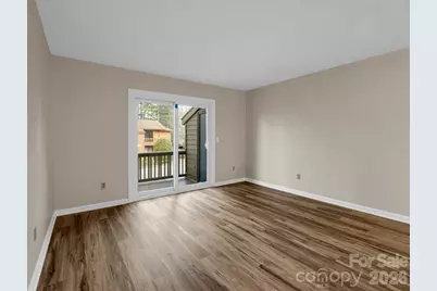 520 Courtwood Lane #8, Hendersonville, NC 28739 - Photo 4