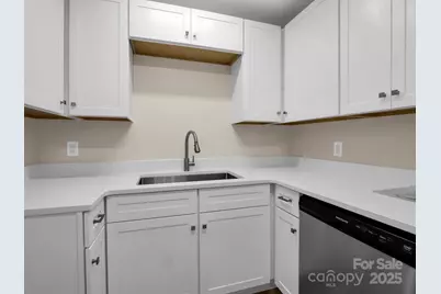 520 Courtwood Lane #8, Hendersonville, NC 28739 - Photo 8