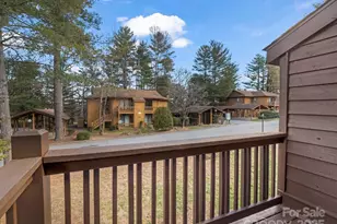 520 Courtwood Ln, Hendersonville, NC 28739 - Photo 14