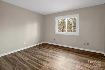 520 Courtwood Lane #8, Hendersonville, NC 28739 - Photo 10