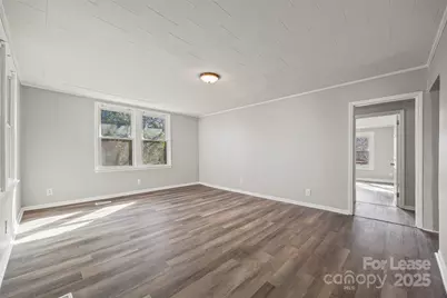 1127 W 5th Avenue, Gastonia, NC 28052 - Photo 4