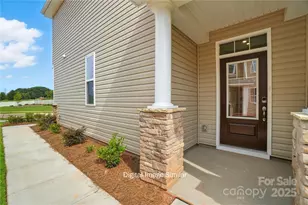 7024 Hodges Meadow Ln, Charlotte, NC 28213 - Photo 4