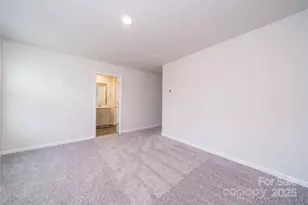 8008 Hidden Spgs Trl, Charlotte, NC 28216 - Photo 14