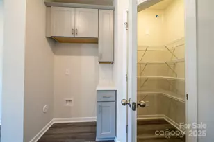 8008 Hidden Spgs Trl, Charlotte, NC 28216 - Photo 6