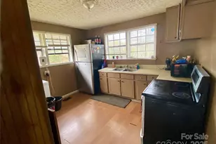 137 Bellvue St, Forest City, NC 28043 - Photo 8