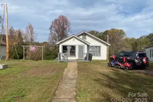 137 Bellvue St, Forest City, NC 28043 - Photo 2