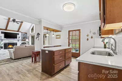 301 Chestnut Lane, Statesville, NC 28625 - Photo 6