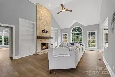 1404 Mt Isle Harbor Drive, Charlotte, NC 28214 - Photo 10