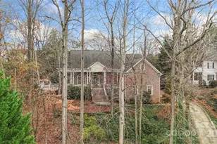 1404 Mt Isle Harbor Dr, Charlotte, NC 28214 - Photo 2