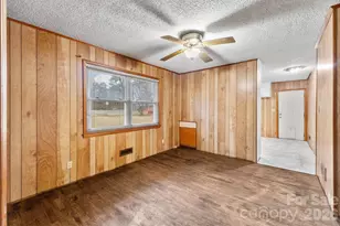 326 Neal Dr, Charlotte, NC 28213 - Photo 8