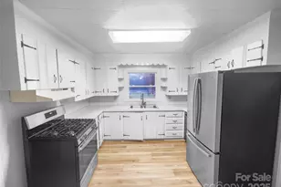 2009 Hickory Grove Rd, Gastonia, NC 28056 - Photo 2