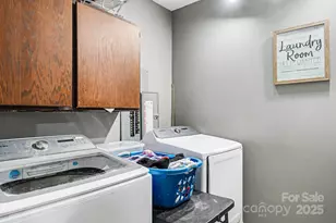 109 S Austin St, Maxton, NC 28364 - Photo 26