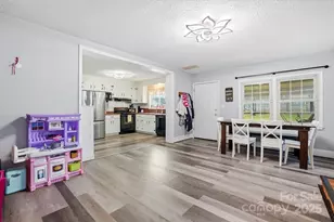 4417 Oak Dr, Charlotte, NC 28269 - Photo 12