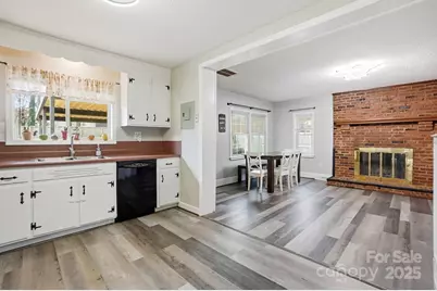 4417 Oak Drive, Charlotte, NC 28269 - Photo 8