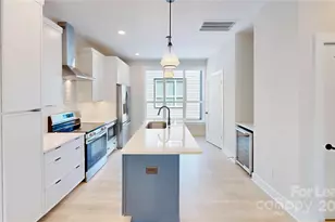 407 Devender Ln, Charlotte, NC 28217 - Photo 4